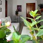 Apartamento Apto. Planta Baja Y Cochera Barrio San Basilio