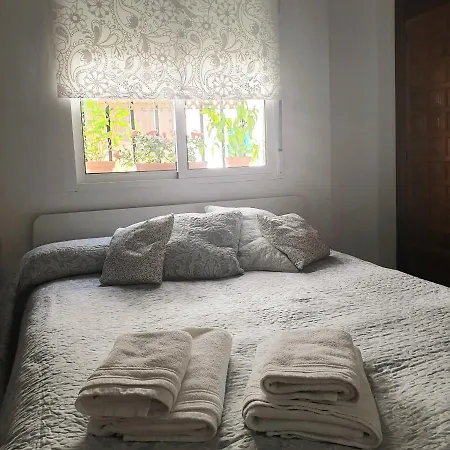 Apto. Planta Baja Y Cochera Barrio San Basilio * Córdoba